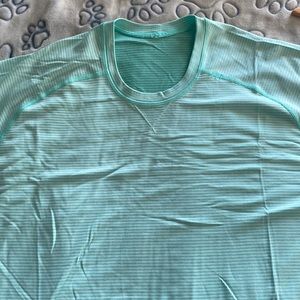 Lululemon Metal Vent